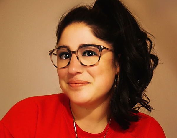 Talent Headshot 2021 Access Writers Victoria González Talent Headshot 2021 Access Writers Victoria González