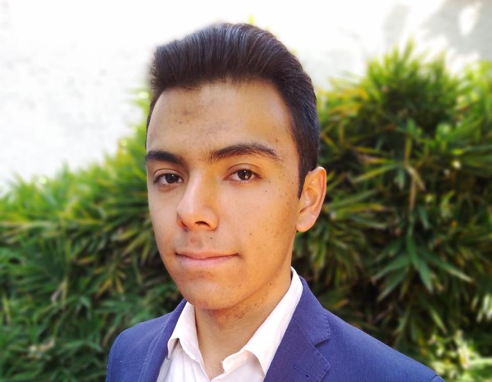 Emilio Pantoja Gil Headshot Emilio Pantoja Gil Headshot